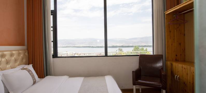 西昌红馨源时尚客栈(邛海泸山景区店)图片