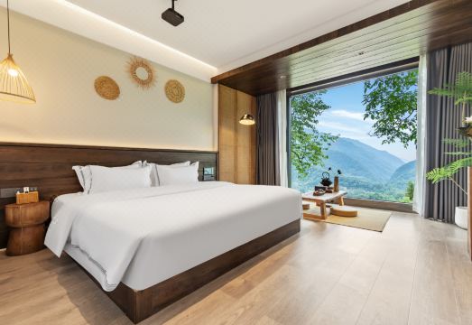 Qingcheng Mountain Wuchen One-night Forest Hot Spring HotelHotel Overview