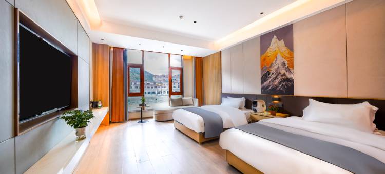 左贡汇鼎国际大酒店(左贡业拉山垭口店)图片