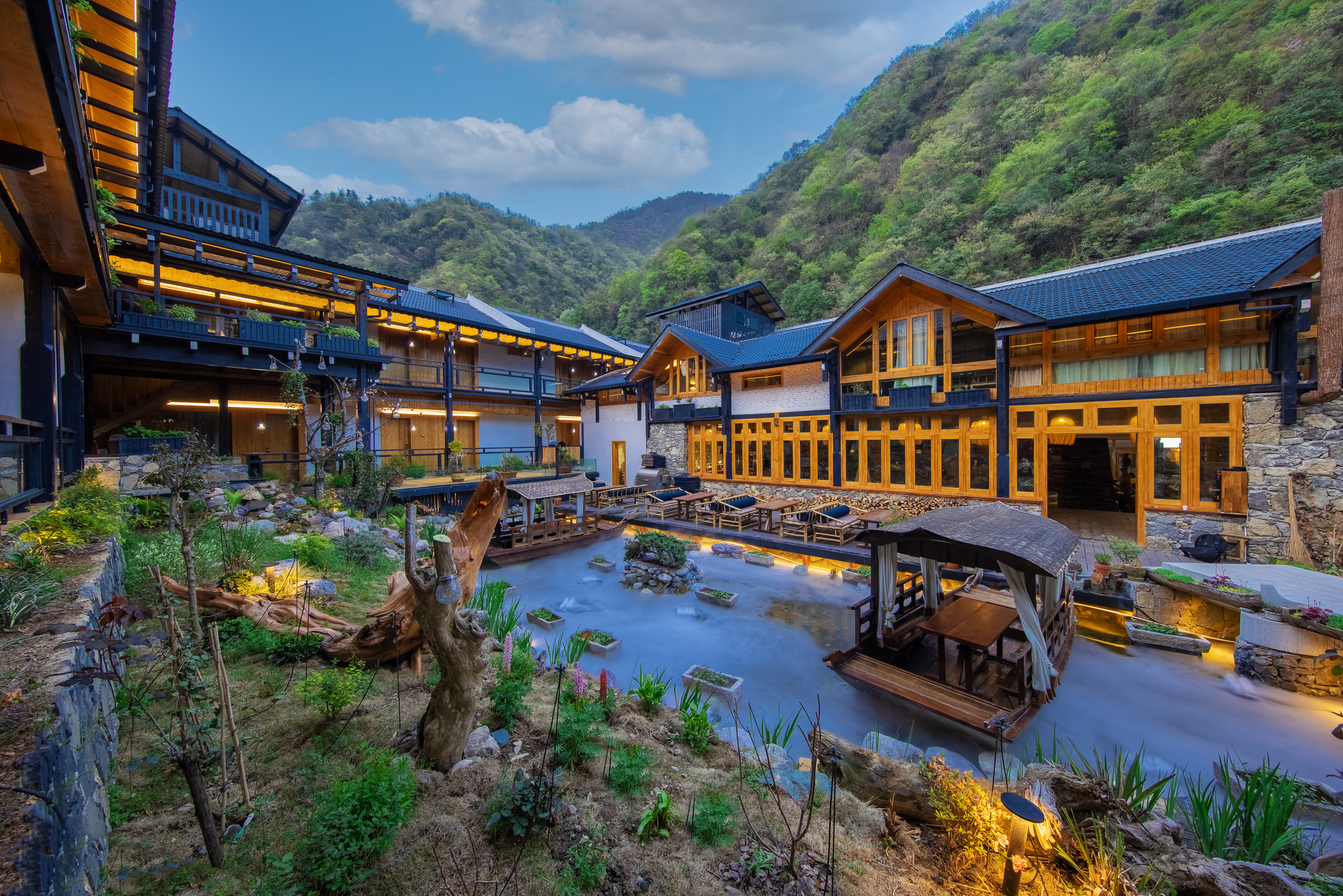 xiangxishuixie hotelOver view