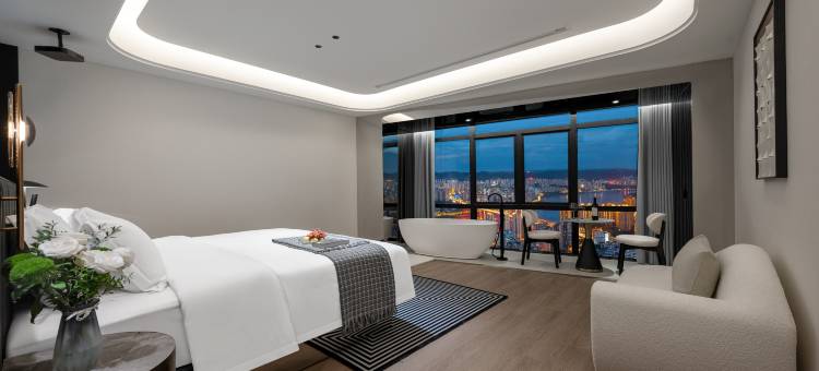 Sky·云际51高空江景度假酒店(重庆奥体中心龙湖时代天街店)图片