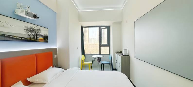 奥岚观影酒店(汇泉西悦城店)图片