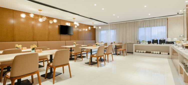 柏曼酒店(玉林高铁站南兴广场店)图片