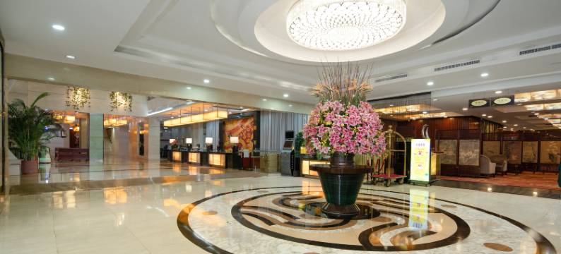 燕岭大厦(广州东站燕塘地铁站店)图片