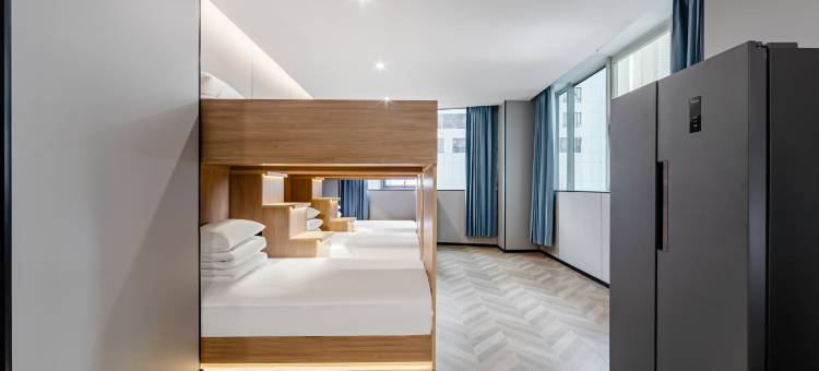 网鱼电竞酒店(南京新街口地铁站德基广场店)图片