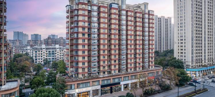 丽呈睿轩酒店(杭州公望街地铁站富阳银泰店)图片