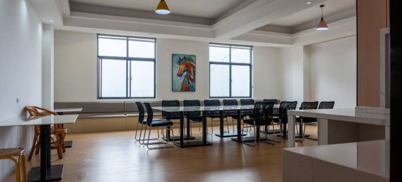 亚悦酒店(宣威火车站店)图片