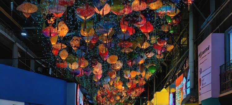 花芝筑·云境高空城景酒店(贵阳甲秀楼青云市集店)图片