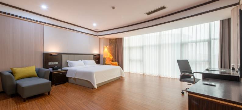 隆兴大酒店(广东科技学院店)图片