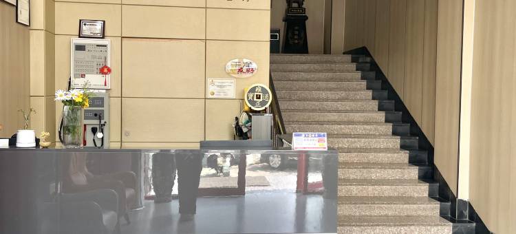 速8酒店(青岛长江路店)图片