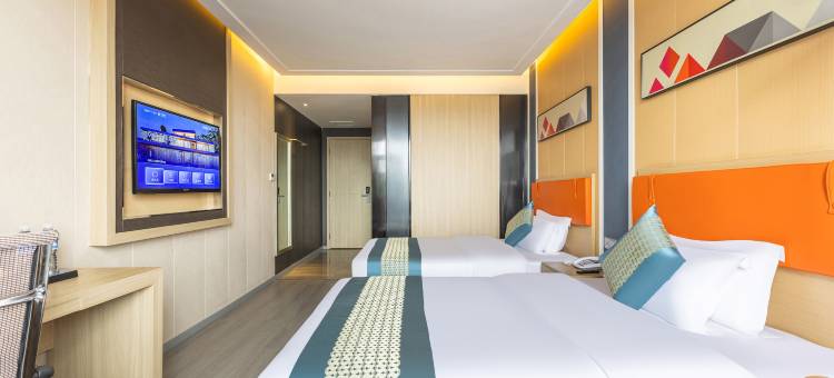 柏曼酒店(自贡富顺沿滩高铁站店)图片