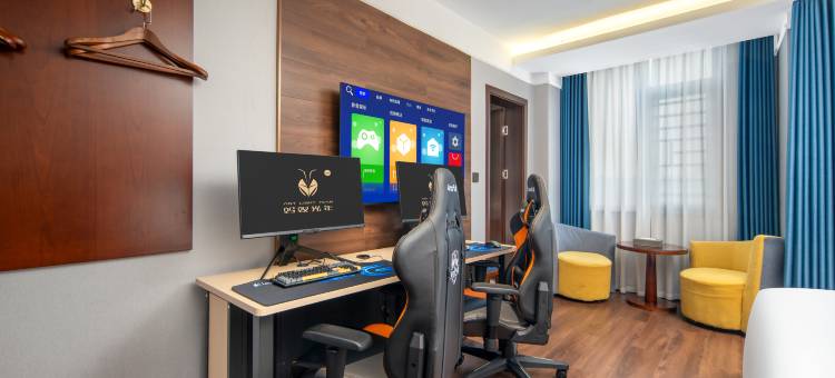 蚂蚁·光年电竞酒店(信阳罗山县政府店)图片