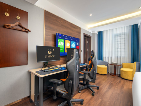 蚂蚁·光年电竞酒店(信阳罗山县政府店)