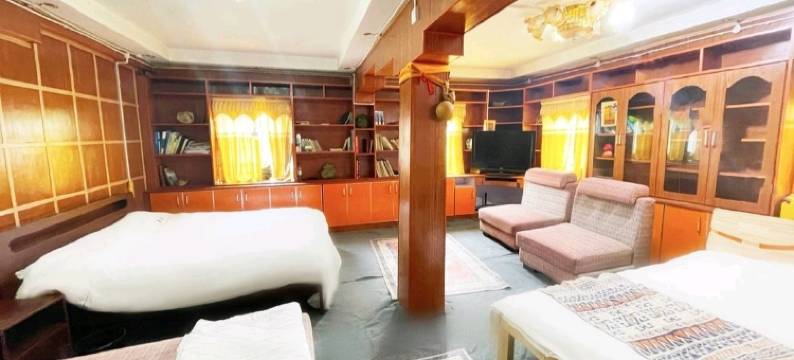 理塘鹤鸣天空·藏舍(勒通古镇千户藏寨景区店)图片