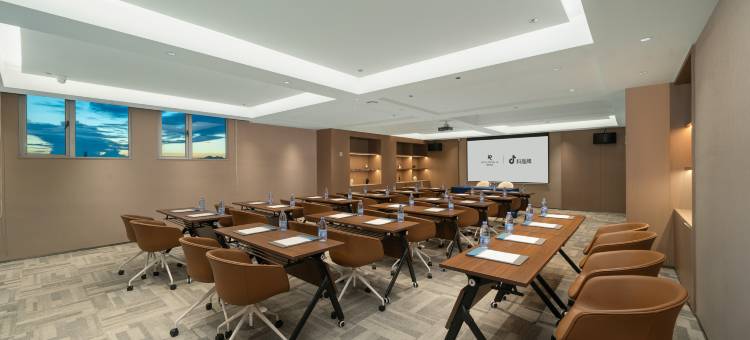 潮韵丽呈铂锐酒店(汕头金平万达广场店)图片