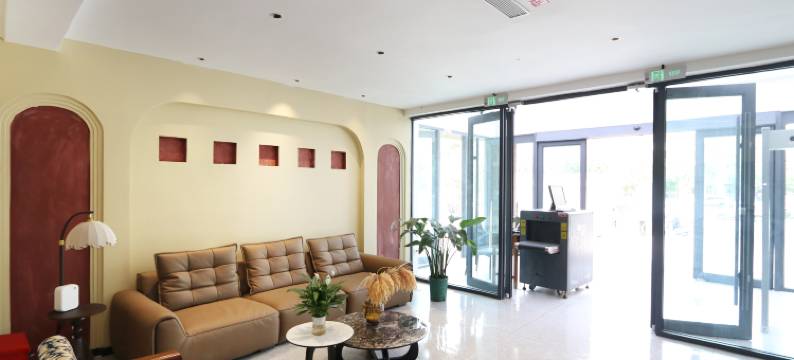 花涧民舍酒店(友好时尚购物中心店)图片