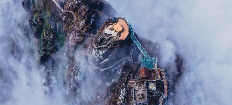 清远金子山森林雪谷壮瑶度假村图片