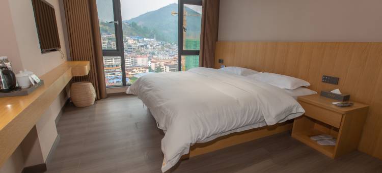 金平金运酒店(民族团结广场店)图片