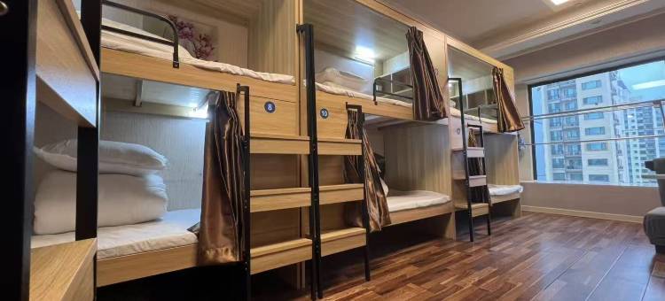 树小真青旅公寓(万虹广场店)图片