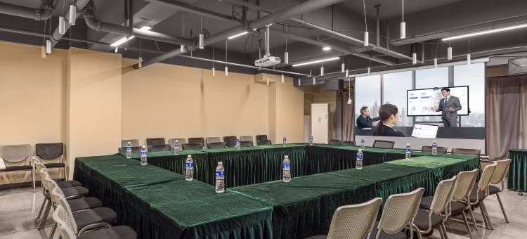 云柏居酒店(八佰伴嘉兴学院店)图片