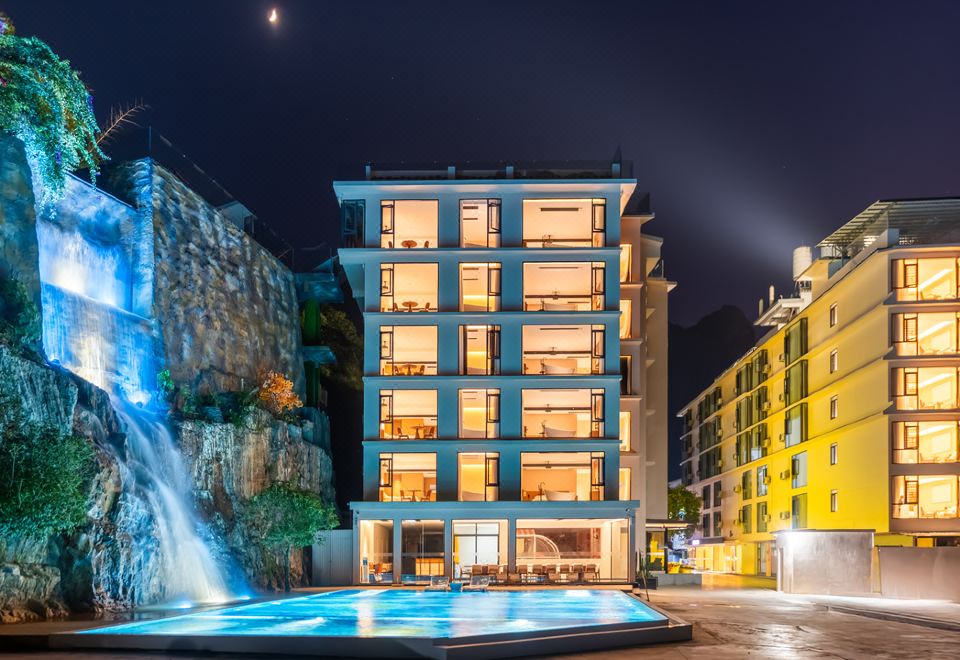 云·瀑韵山色酒店（阳朔西街店）外景图