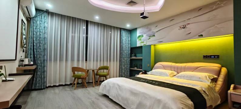 曲靖尚之恋主题酒店图片