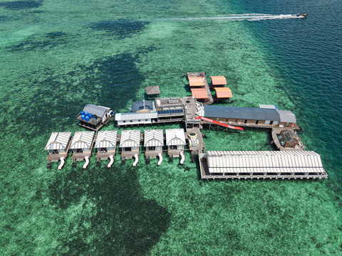 薇拉瓦丽水屋(24小时中国管家无限浮潜)