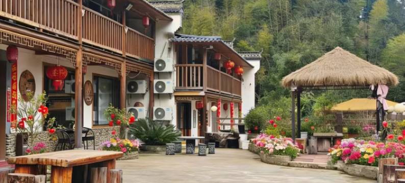 林韵·270°环景泳池度假美宿(三清山港首索道店)图片