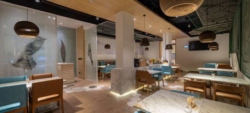 上饶万达广场胜利路亚朵酒店图片