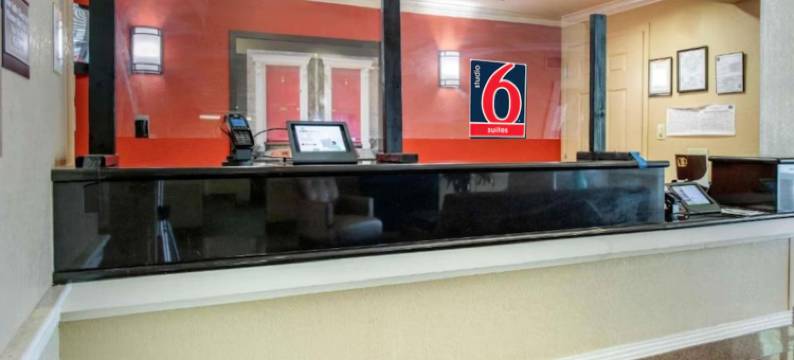 长住美国酒店 - 杰克逊维尔 - 迪尔伍德公园(Studio 6 Suites Jacksonville Deerwood Park FL)图片