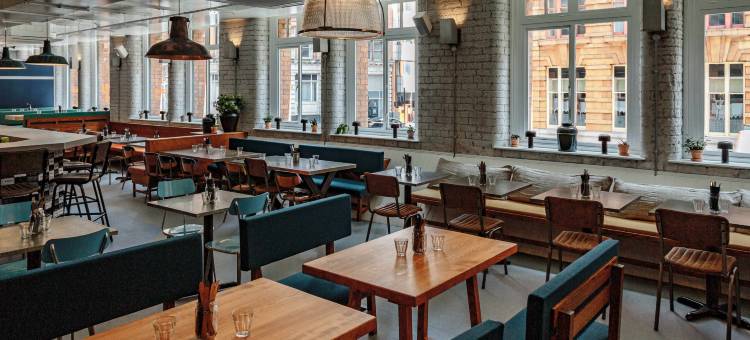 曼城惠特沃思洛克(Whitworth Locke)图片