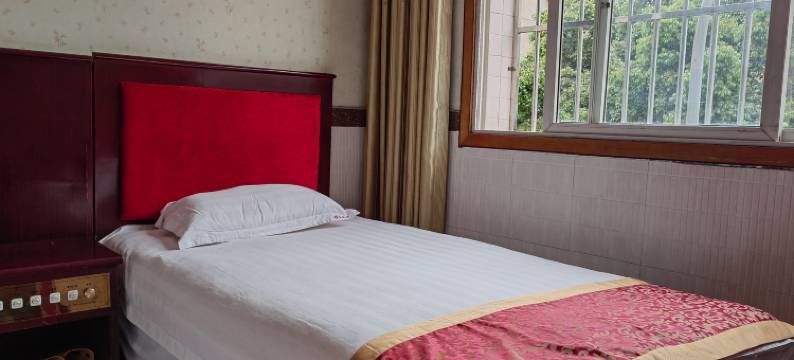 营山明华宾馆图片