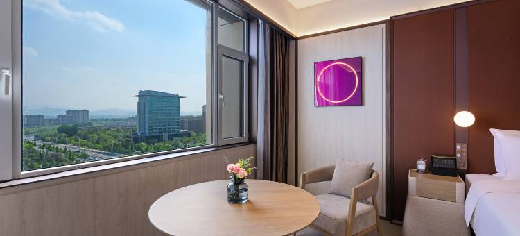 济南莱芜高创中心桔子水晶酒店图片