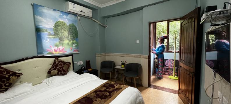 理县桃坪羌寨悦娅酒店图片