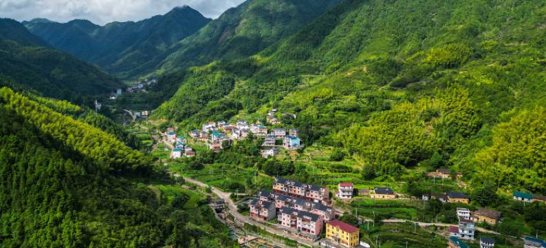 爱丽琚源山居图片