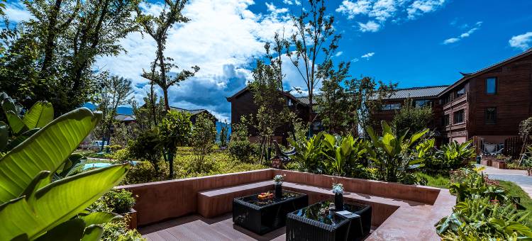 泸沽湖蓝畔酒店图片