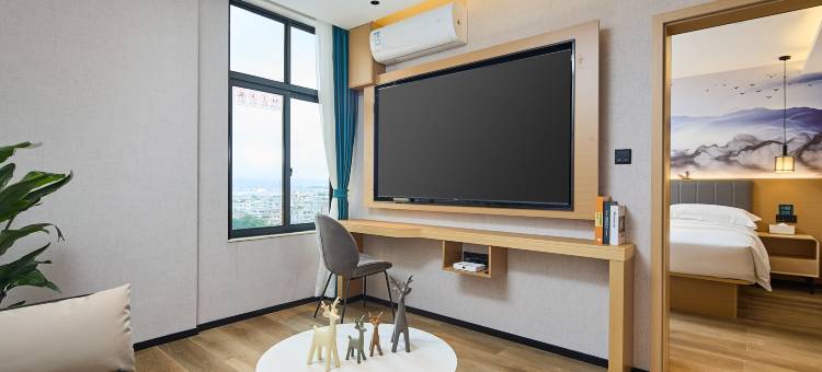 柏纳酒店(南宁安吉万达苏卢地铁站店)图片