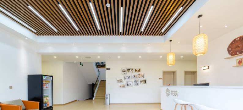 花筑·泰山听涧山居民宿(东御道风景区店)图片