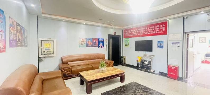 好逸家酒店(乌鲁木齐高铁站铁路局地铁站店)图片