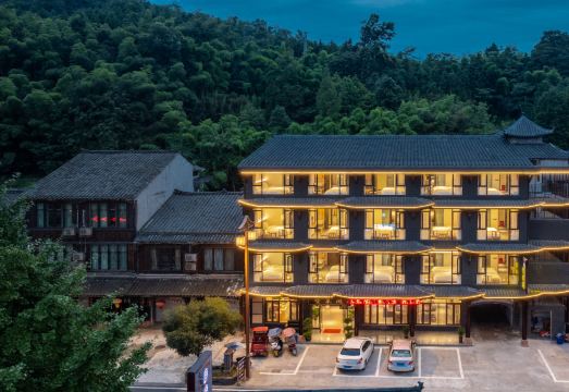 柳江古镇贤来阁酒店外景图