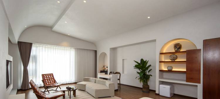 相逢不晚SilveryMoonlight|慢城供氧设计师民宿(独克宗古城大佛寺转经筒店)图片