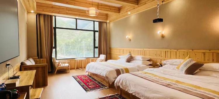 石渠宗吉酒店图片