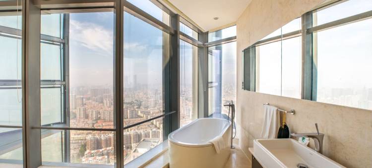 青岛五四广场海景美仑国际酒店图片