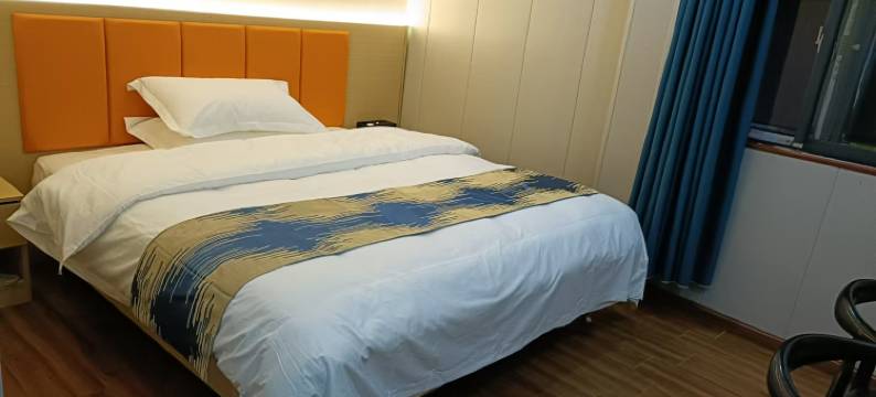 改则富海商务宾馆图片