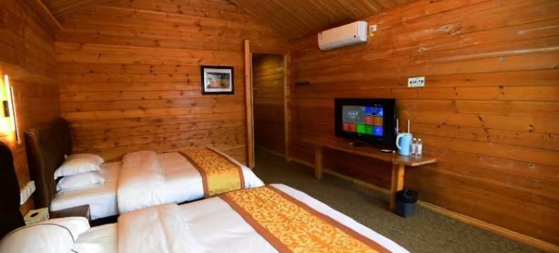 波密悠游道木屋酒店图片