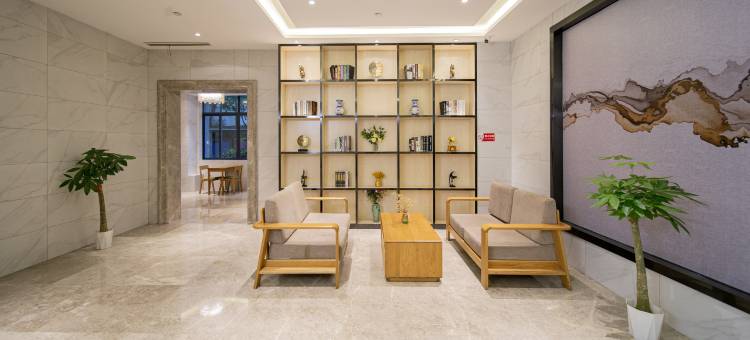 艺龙瑞云酒店(杭州西湖区古翠路地铁站店)图片