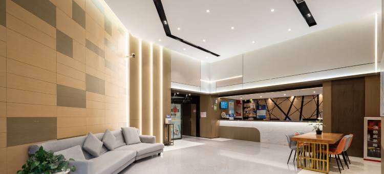 如家睿柏·云酒店(武汉吴家山东吴大道轻轨站店)图片