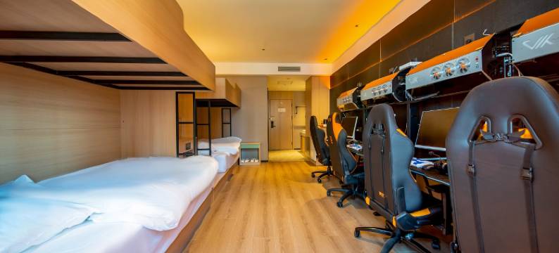 无双电竞酒店(乌鲁木齐西山西街店)图片