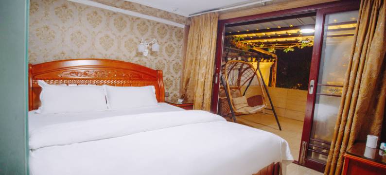 凤凰悦江江景民宿图片