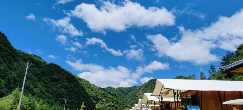 留坝诸葛亮点将台民宿图片